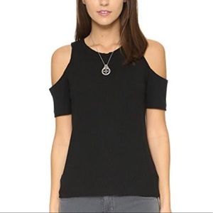 LNA cold shoulder top